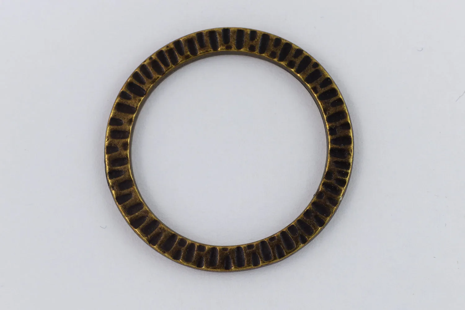 1 1/4" Antique Brass TierraCast Pewter Radiant Ring (10 Pcs) #CK480