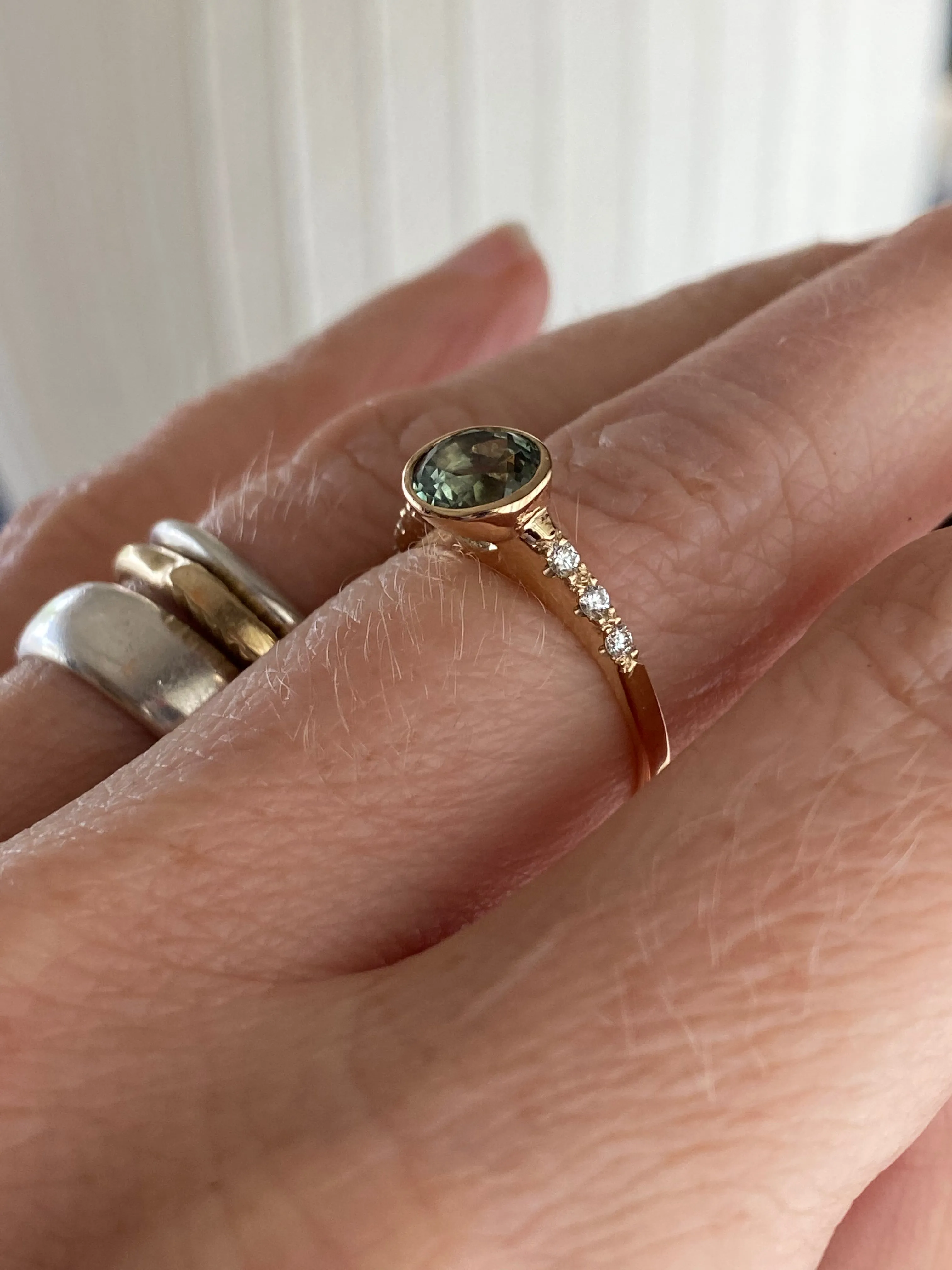 ALICE RING / MONTANA SAPPHIRE