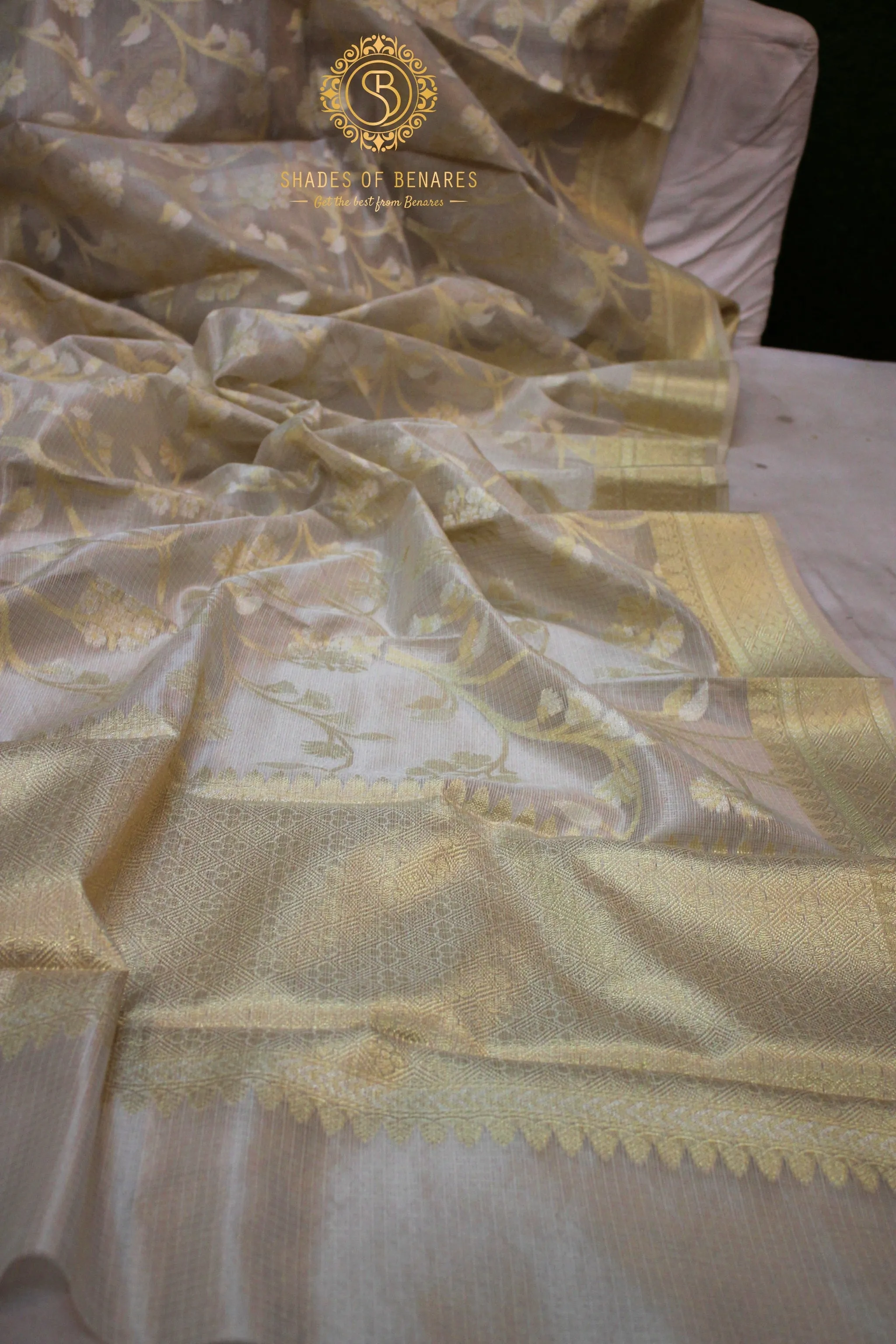 Exquisite Creme Pure Tissue Silk Handloom Banarasi Sari