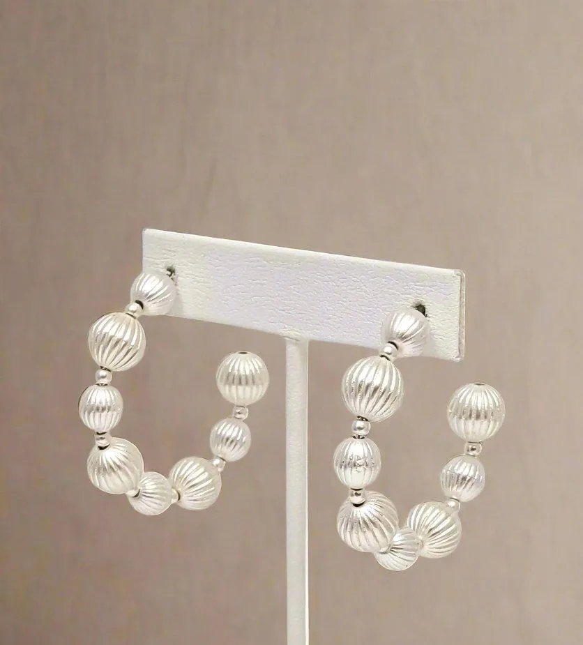 Exquisite Ribbed Bead Hoop Earrings