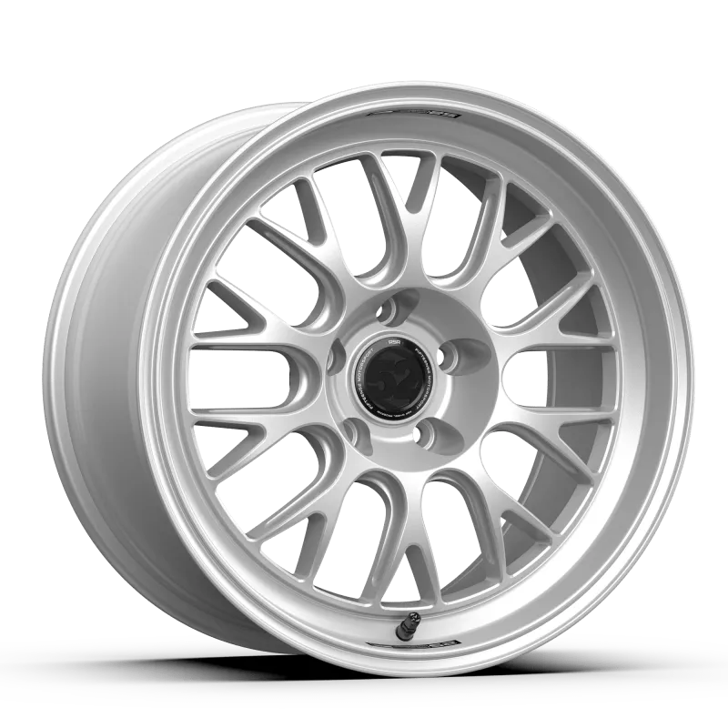 fifteen52 Holeshot RSR 19x9.5 5x120 22mm ET 72.56mm Center Bore Radiant Silver