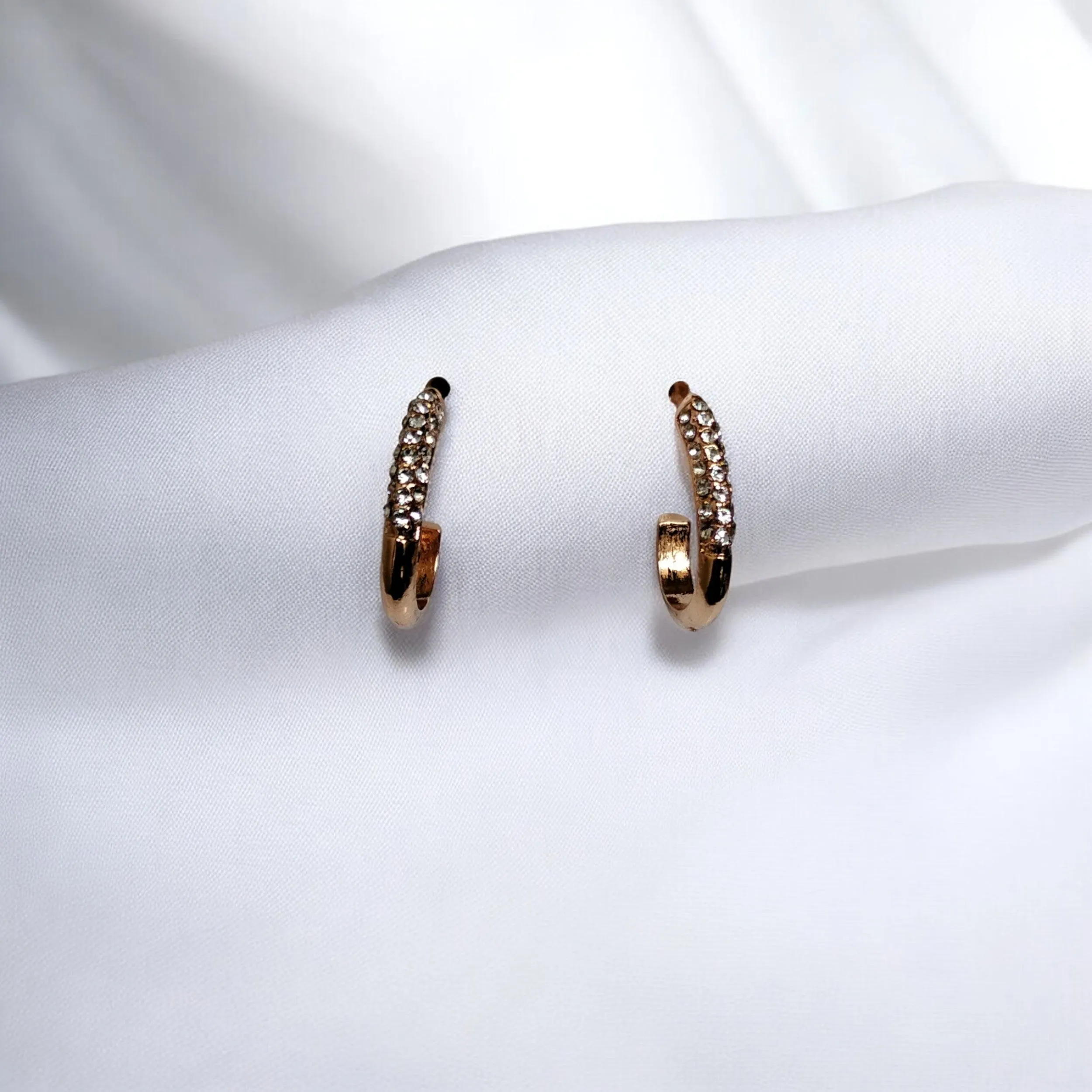 Jewelestia Radiant Hoop Earrings