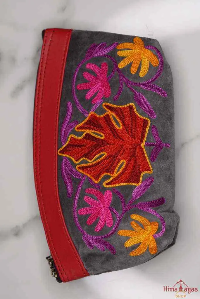 Special Cosmetics Hand Pouch