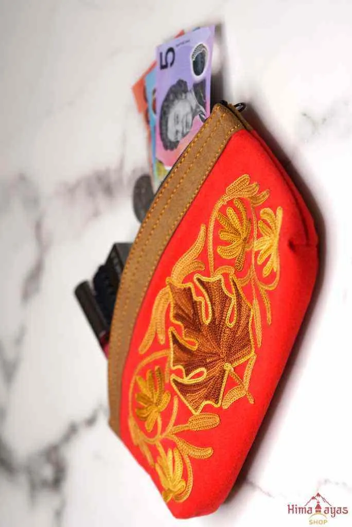 Special Cosmetics Hand Pouch